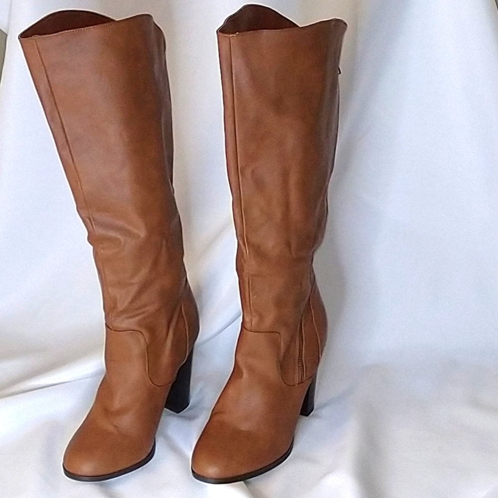 Beautiful Fall Knee High Boots Cognac Size 10